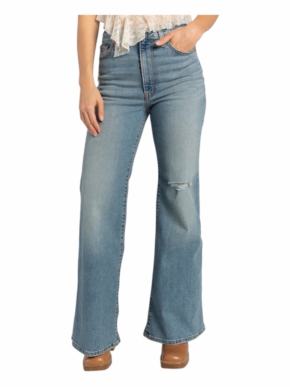 Levi’s ribcage bell jeans. High-Rise Light Blue Wide-Leg flare Jeans size 28